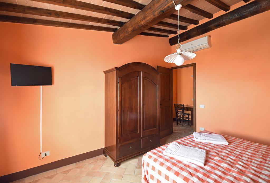 Agriturismo Fraschetta Montalcino Buitenkant foto